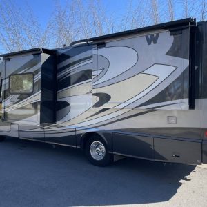 2013 Winnebago VIA 25Q