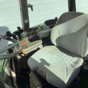 2016 John Deere 6120E MFWD