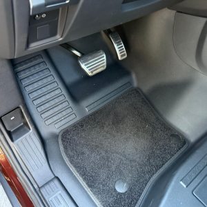 2025 Land Rover Defender 110 P400 Sedona Edition